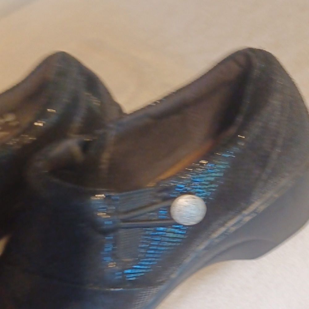 Clarks Slip On Shoes Black Size 9 - Picture 6 of 7